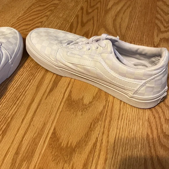 Vans Checkerboard Sneakers - Picture 3 of 5